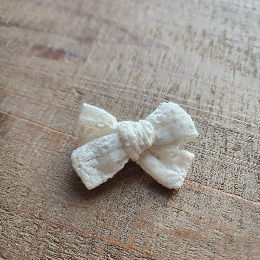 Tiny Linen Bow