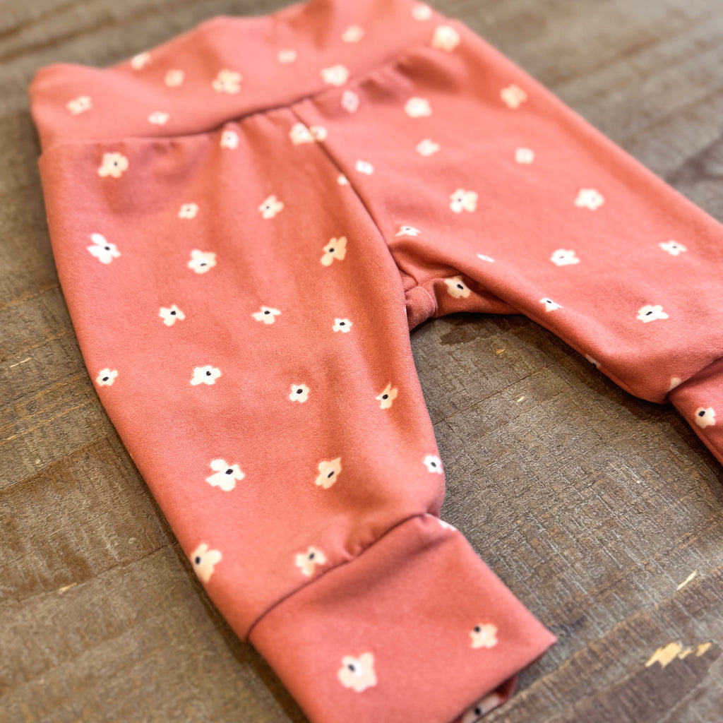 Coral Daisy Leggings