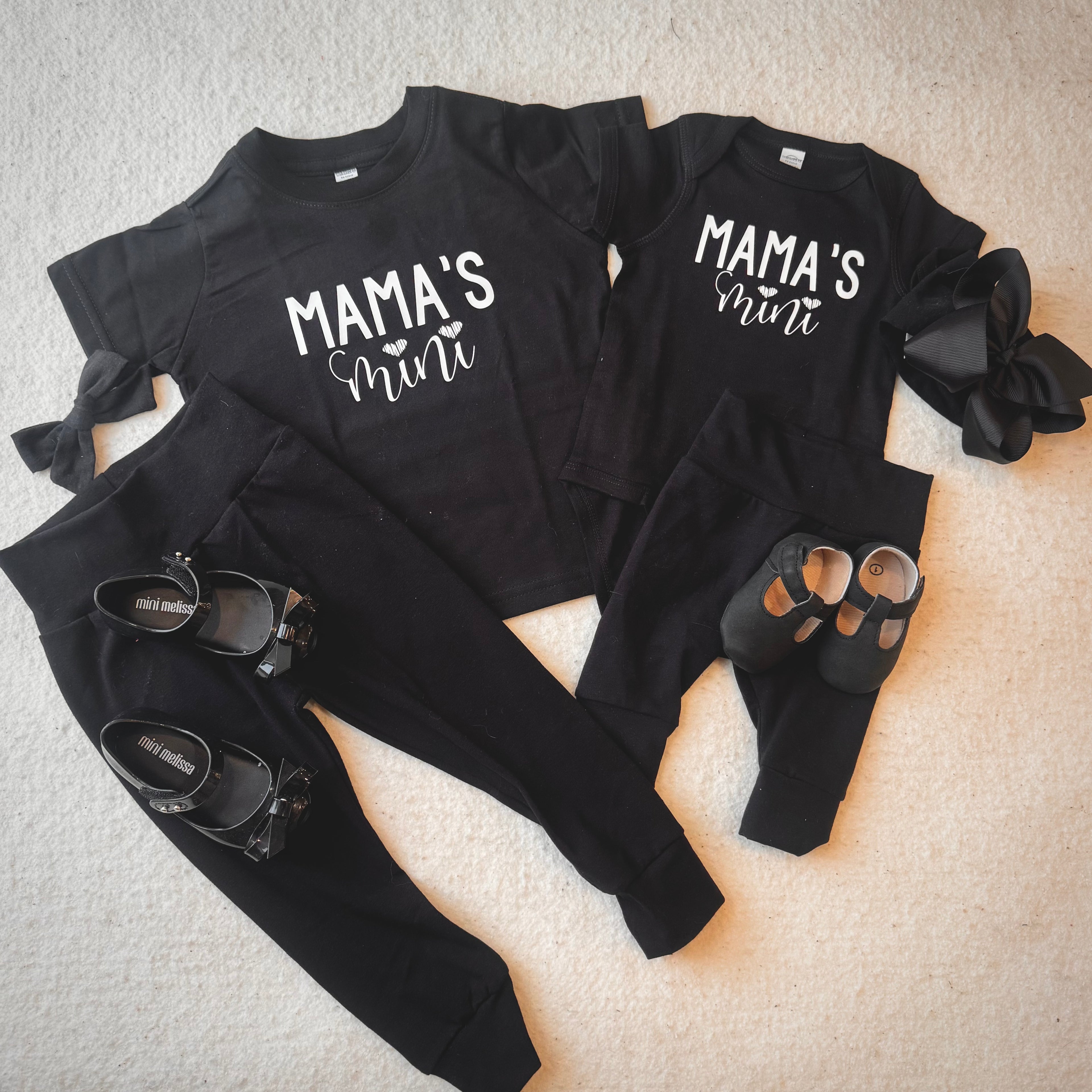 Mama's Mini Graphic Top