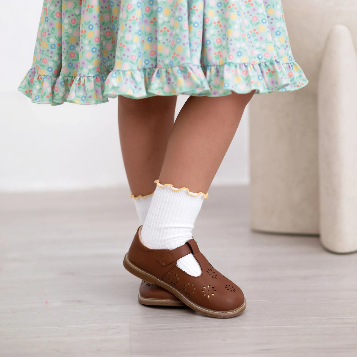 Ribbed Lettuce Midi Socks