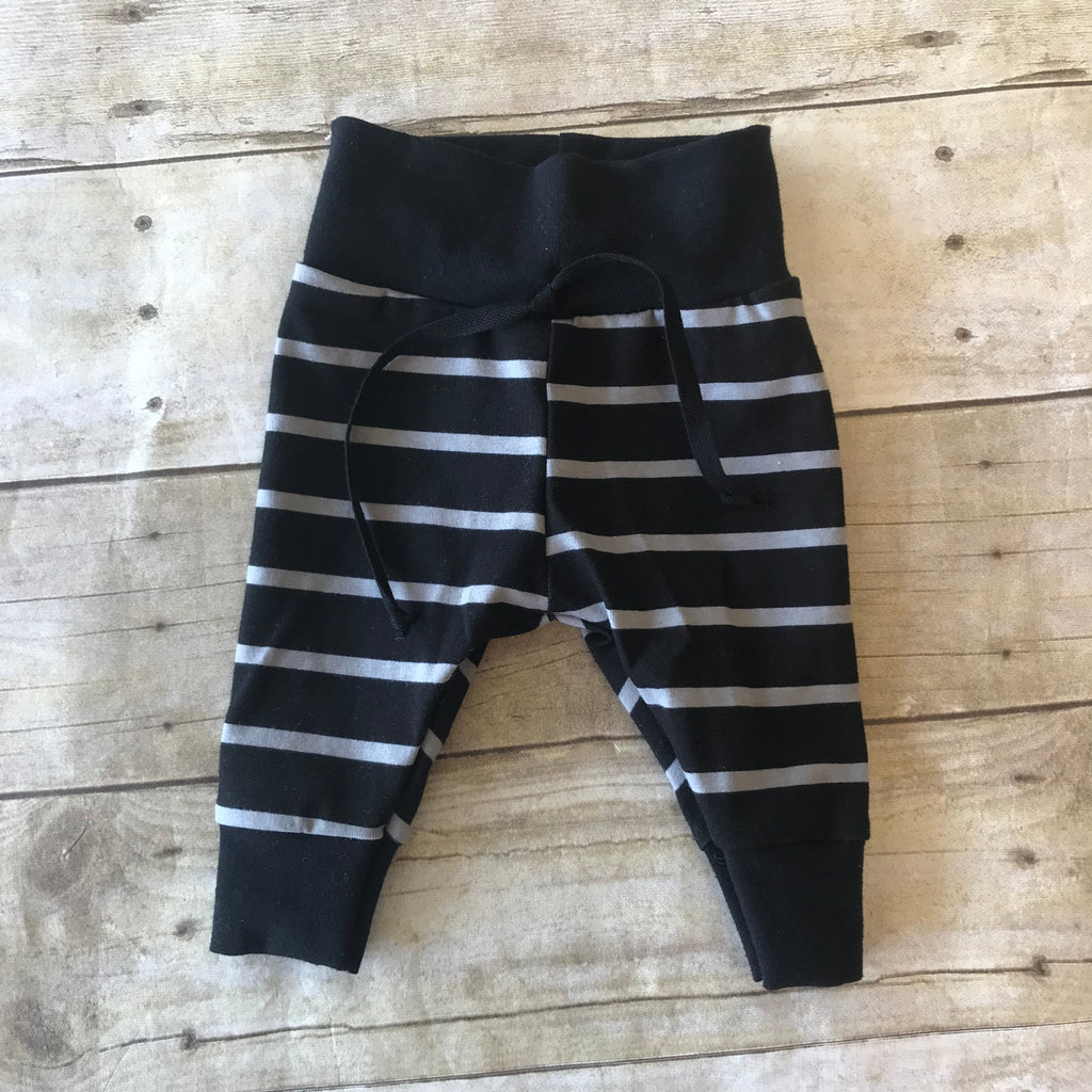 Black and Grey Stripe Leggings
