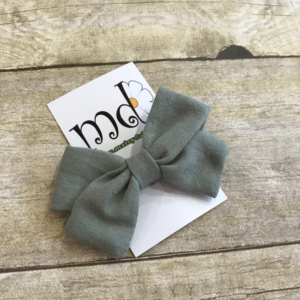 Poppy Bow Clip