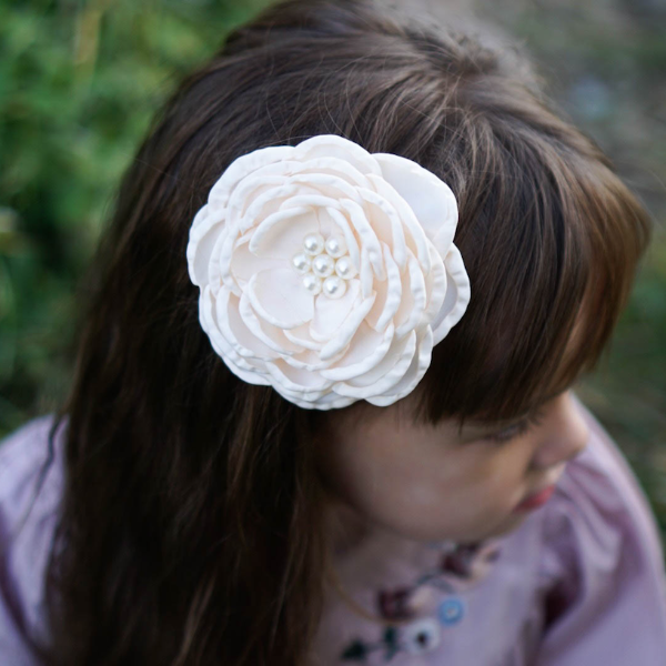 Pearl Flower Clippy
